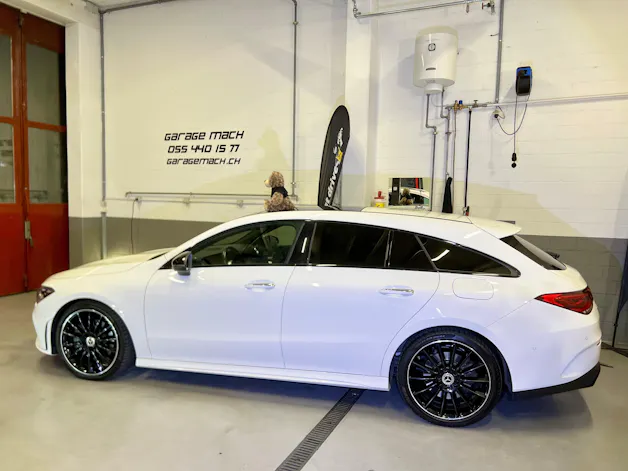 Mercedes-Benz CLA Shooting Brake 220 7G-DCT AMG Line