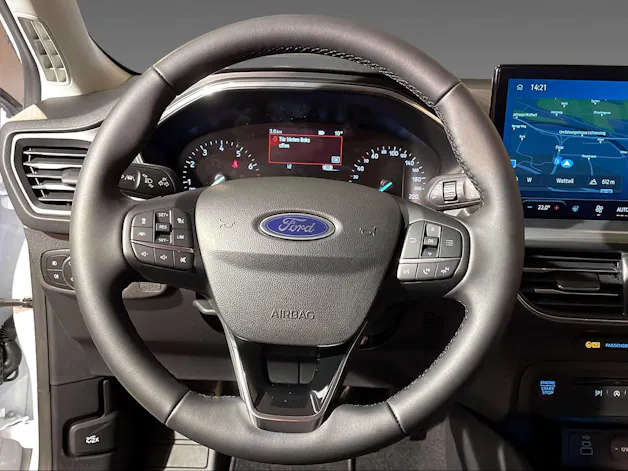 Ford Focus Station Wagon 1.0i EcoB Hybrid 155 Titanium