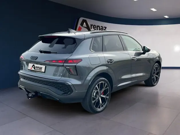 Audi Q3 SUV TFSI quattro 195 kW S tronic