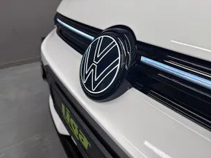 VW Golf VIII 2.0 TSI R DSG 4motion
