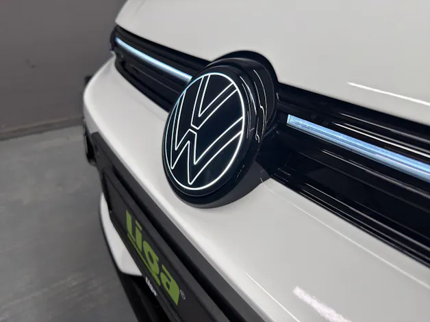 VW Golf VIII 2.0 TSI R DSG 4motion