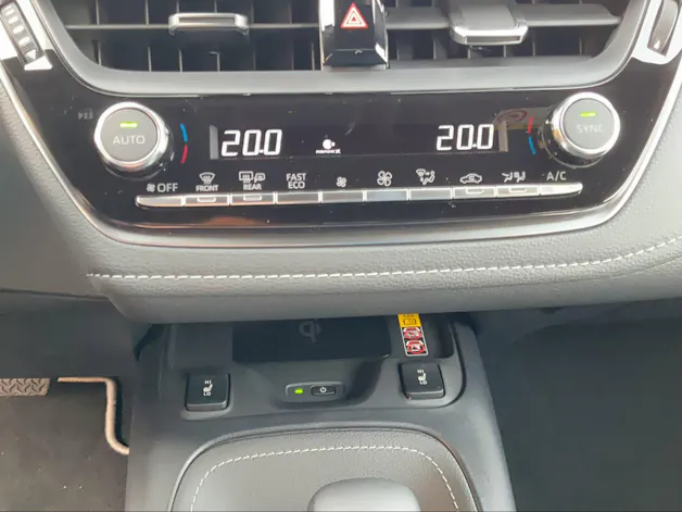 Toyota Corolla Touring Sports 2.0 HSD Swiss Edition