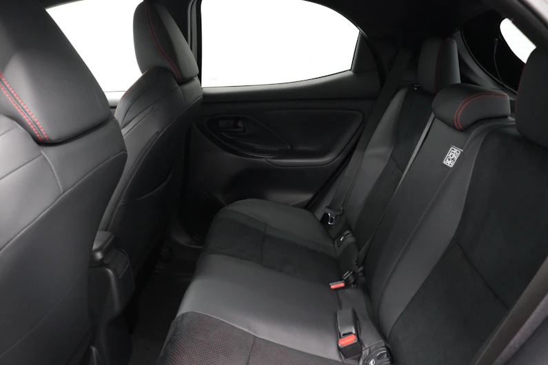 Fahrzeugbild TOYOTA YARIS