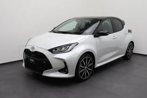 Toyota Yaris 1.5 VVT-i HSD GR Sport