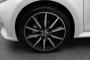 Fahrzeugbild TOYOTA Yaris 1.5 VVT-i HSD GR Sport