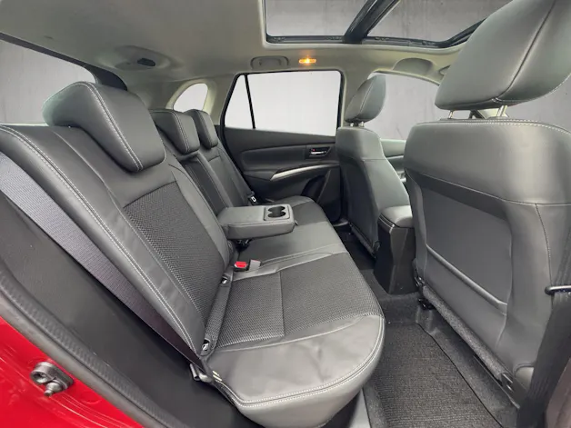 Suzuki S-Cross 1.4 T Sakura Top Hybrid 4x4