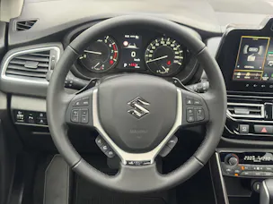 Suzuki S-Cross 1.4 T Sakura Top Hybrid 4x4
