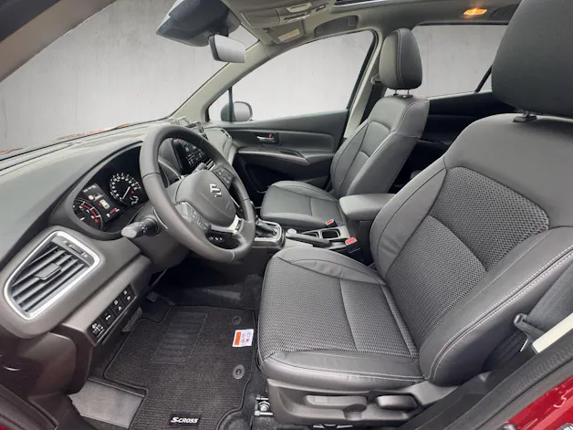 Suzuki S-Cross 1.4 T Sakura Top Hybrid 4x4