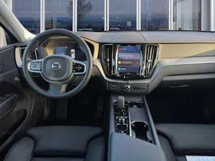 Volvo XC60 2.0 B5 MH Plus Dark AWD