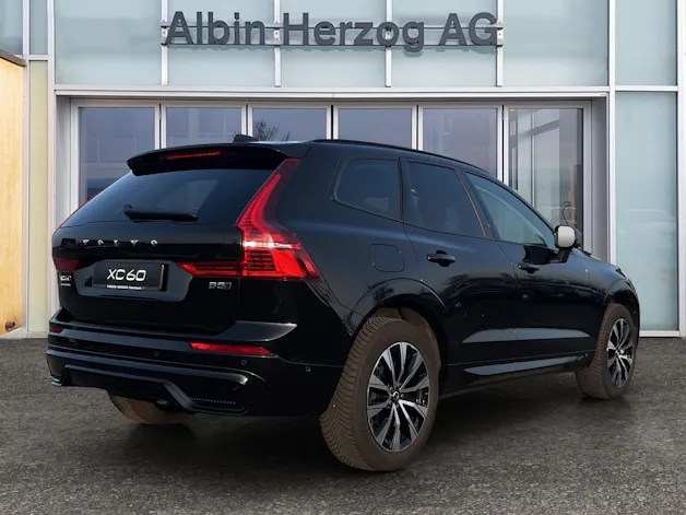 Volvo XC60 2.0 B5 MH Plus Dark AWD