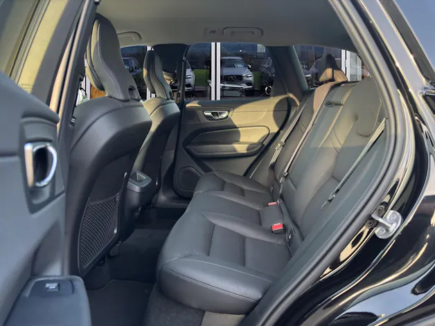 Volvo XC60 2.0 B5 MH Plus Dark AWD