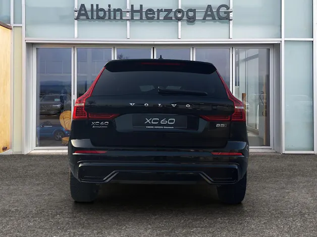 Volvo XC60 2.0 B5 MH Plus Dark AWD