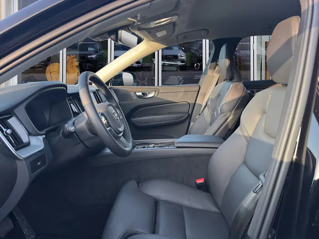 Volvo XC60 2.0 B5 MH Plus Dark AWD