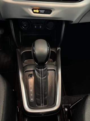 image du véhicule 6 image du véhicule 6