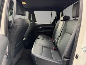 https://vehicle.imgix.net/4216258/4df5d6d3-7adc-45d2-8f1d-be02cdb30498.jpg