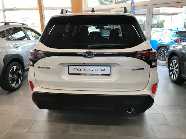 Subaru Forester Station 2.0i e-Boxer Swiss Plus