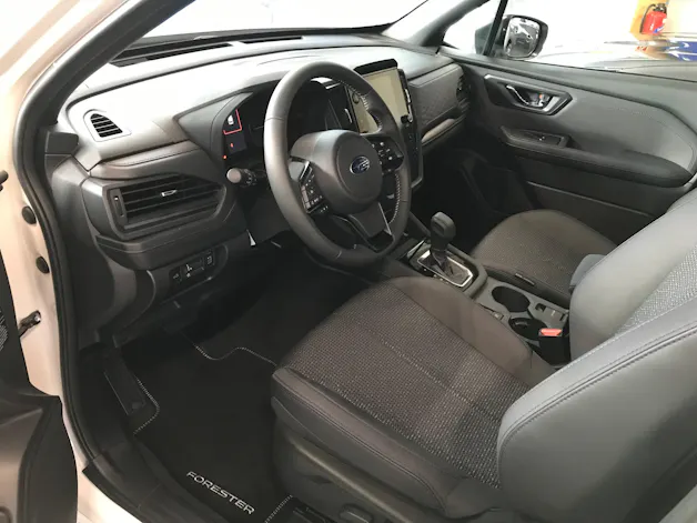 Subaru Forester Station 2.0i e-Boxer Swiss Plus