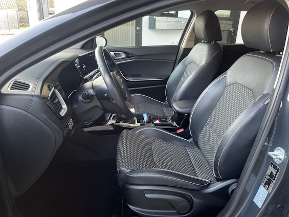 immagine del veicolo 5 immagine del veicolo 5