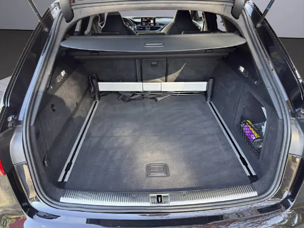 Audi RS6 Avant 4.0 V8 TFSI performance quattro