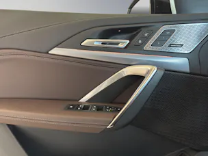 BMW X1 23d xDrive paddles