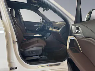 BMW X1 23d xDrive paddles