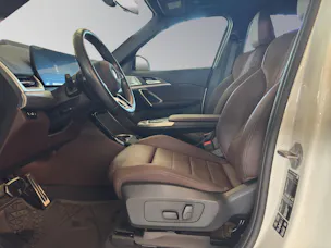BMW X1 23d xDrive paddles