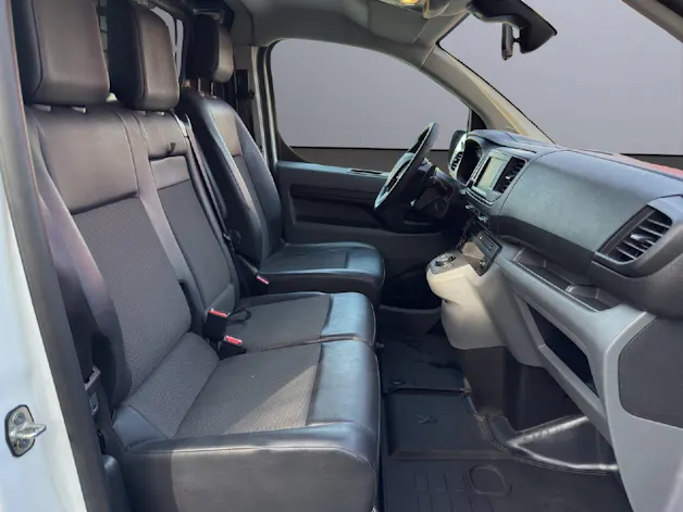 Peugeot Expert Kaw. Standard 2.0 BlueH
