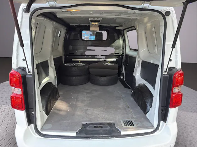 Peugeot Expert Kaw. Standard 2.0 BlueH