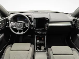 Volvo XC40 2.0 B3 MH Plus Dark