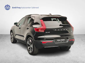 Fahrzeugbild VOLVO XC40 2.0 B3 MH Plus Dark
