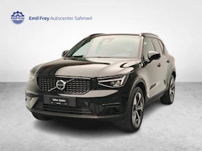 Fahrzeugbild VOLVO XC40 2.0 B3 MH Plus Dark