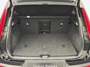 Volvo XC40 2.0 B3 MH Plus Dark