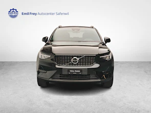 Fahrzeugbild VOLVO XC40 2.0 B3 MH Plus Dark