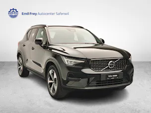 Volvo XC40 2.0 B3 MH Plus Dark