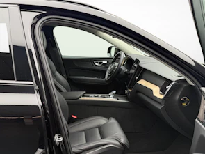 Fahrzeugbild VOLVO XC60 2.0 T8 TE Plus Dark eAWD