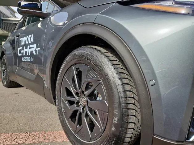 Toyota C-HR+ Premium AWD 48139/003