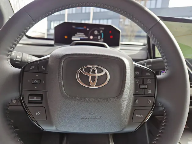 Toyota C-HR+ Premium AWD 48139/003