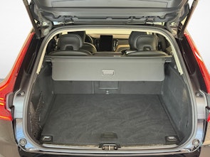 image du véhicule VOLVO XC60 2.0 B5 MH Plus Dark AWD