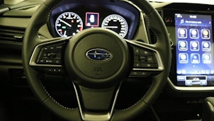 immagine del veicolo SUBARU Crosstrek 2.0i e-Boxer Luxury