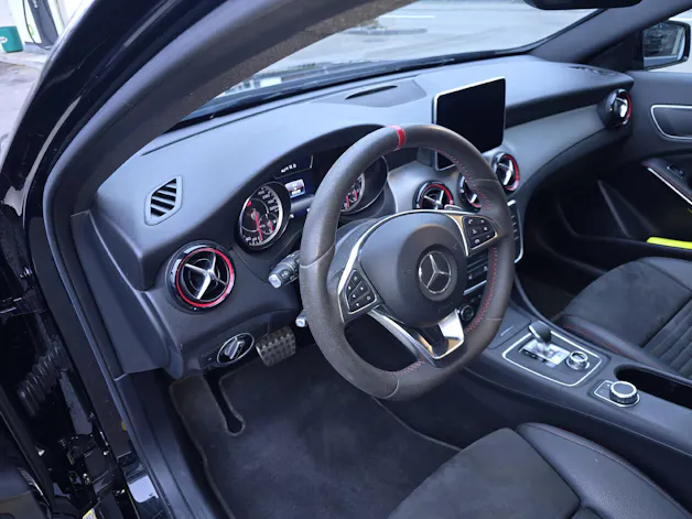 Mercedes-Benz GLA 45 AMG 4m