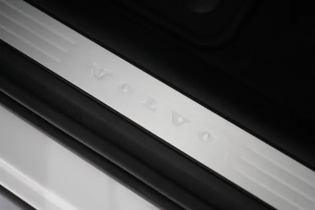 Volvo XC60 2.0 T8 TE XCLUSIVE Ultra Dark eAWD