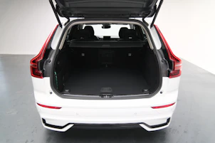 image du véhicule VOLVO XC60 2.0 T6 TE Ultra Dark eAWD