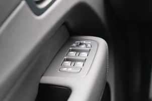 image du véhicule VOLVO XC60 2.0 T6 TE Ultra Dark eAWD