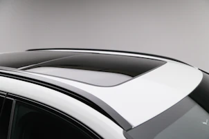 image du véhicule VOLVO XC60 2.0 T6 TE Ultra Dark eAWD