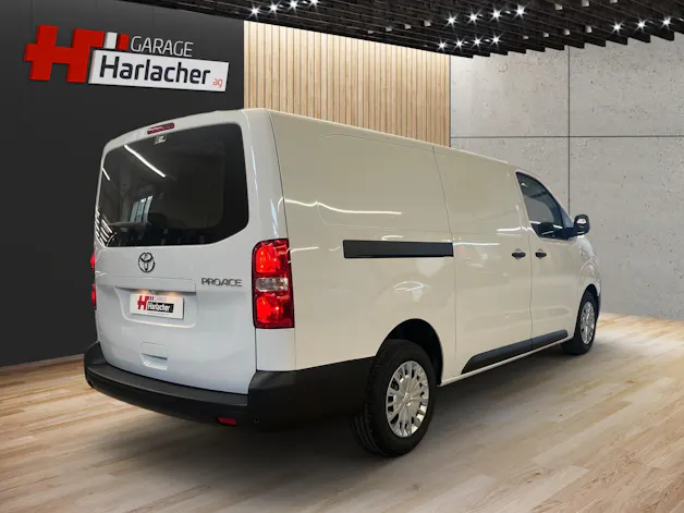 Toyota PROACE Van L2 2.2 D Advanced