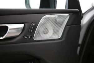image du véhicule VOLVO XC60 2.0 T8 TE Black Edition eAWD