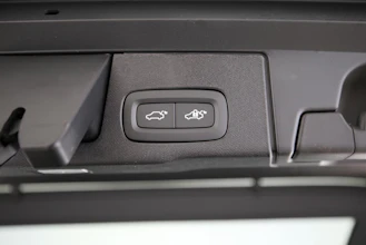 https://vehicle.imgix.net/4216976/a5c8a4a2-151f-4f6a-9c9f-940194566ca0.jpg