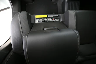 https://vehicle.imgix.net/4217005/350c66cd-776d-4e52-819a-a8752d871c95.jpg