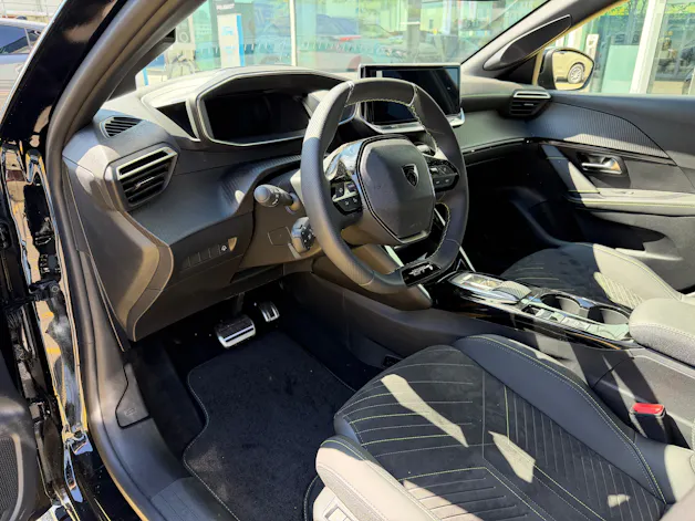 Peugeot 208 1.2 Hybrid 145 GT