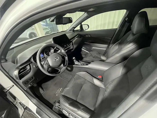 Toyota C-HR 2.0 VVTi HSD Move